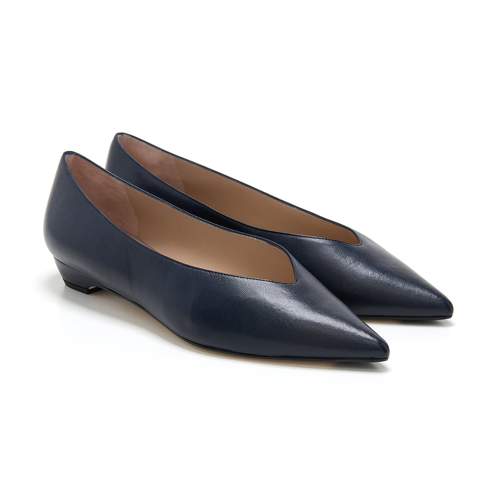Gloria Leather Flats in Navy [fp-color:navy]