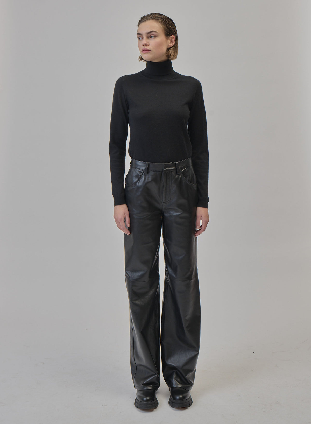 Ultralight Cashmere and Silk Turtleneck — Lorena Antoniazzi (2)