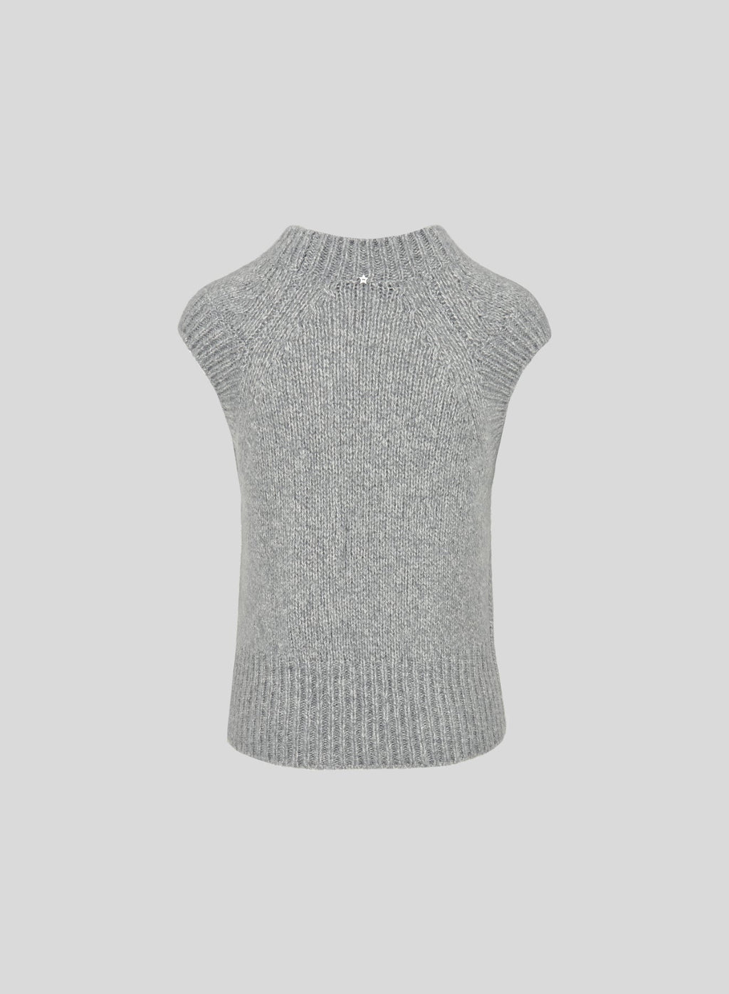 Sculpted Cable Cashmere and Silk Vest — Lorena Antoniazzi (5)
