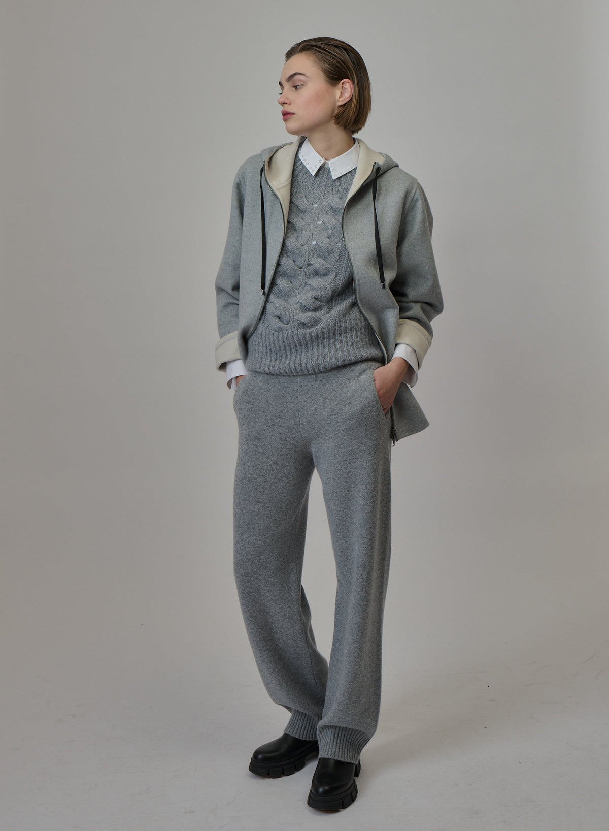 Sculpted Cable Cashmere and Silk Vest — Lorena Antoniazzi (4)