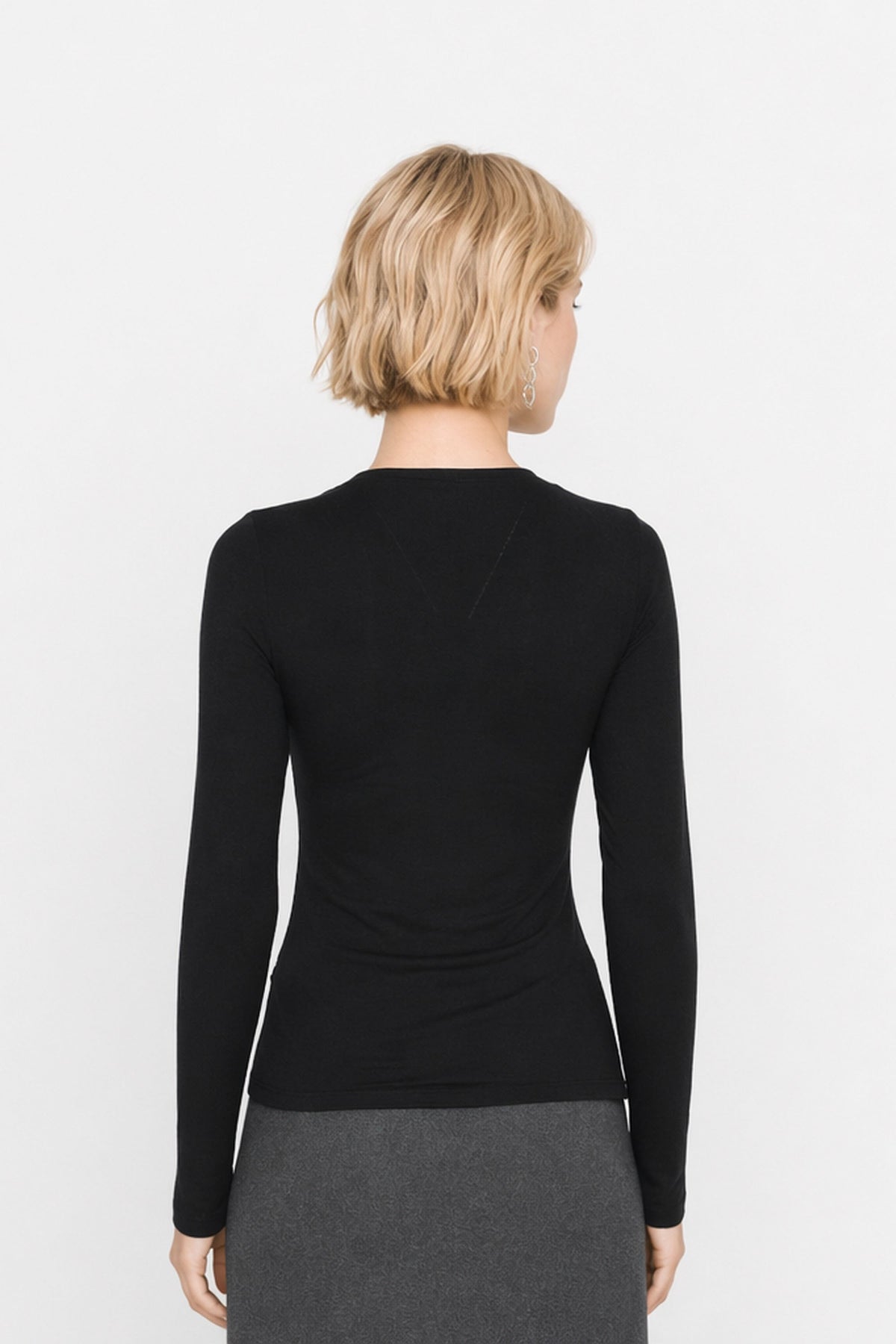 Celebrían Fitted Viscose Blouse in Black, view 5