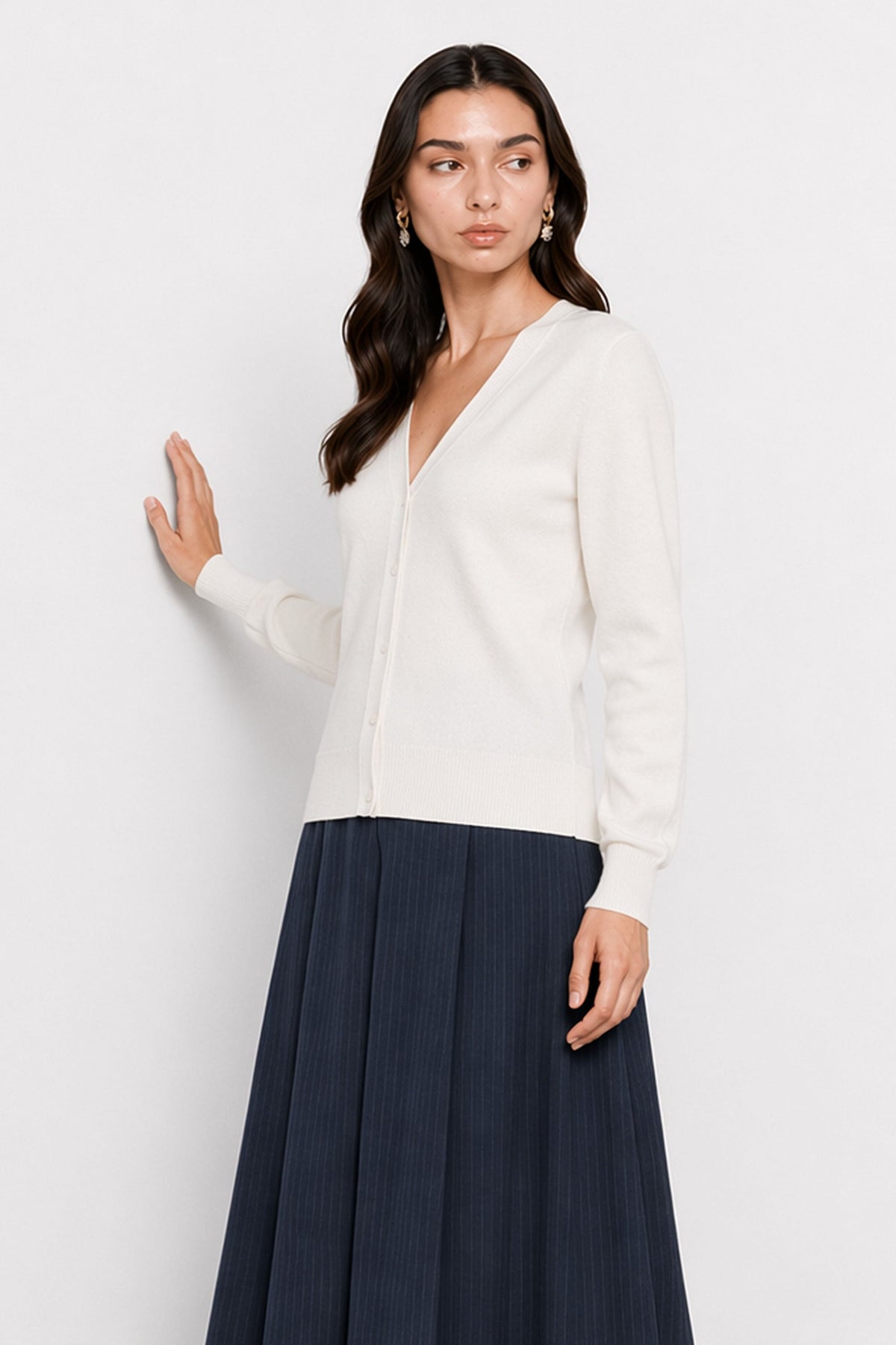 Luanzen Viscose and Wool V-Neck Cardigan — Kocca (3)