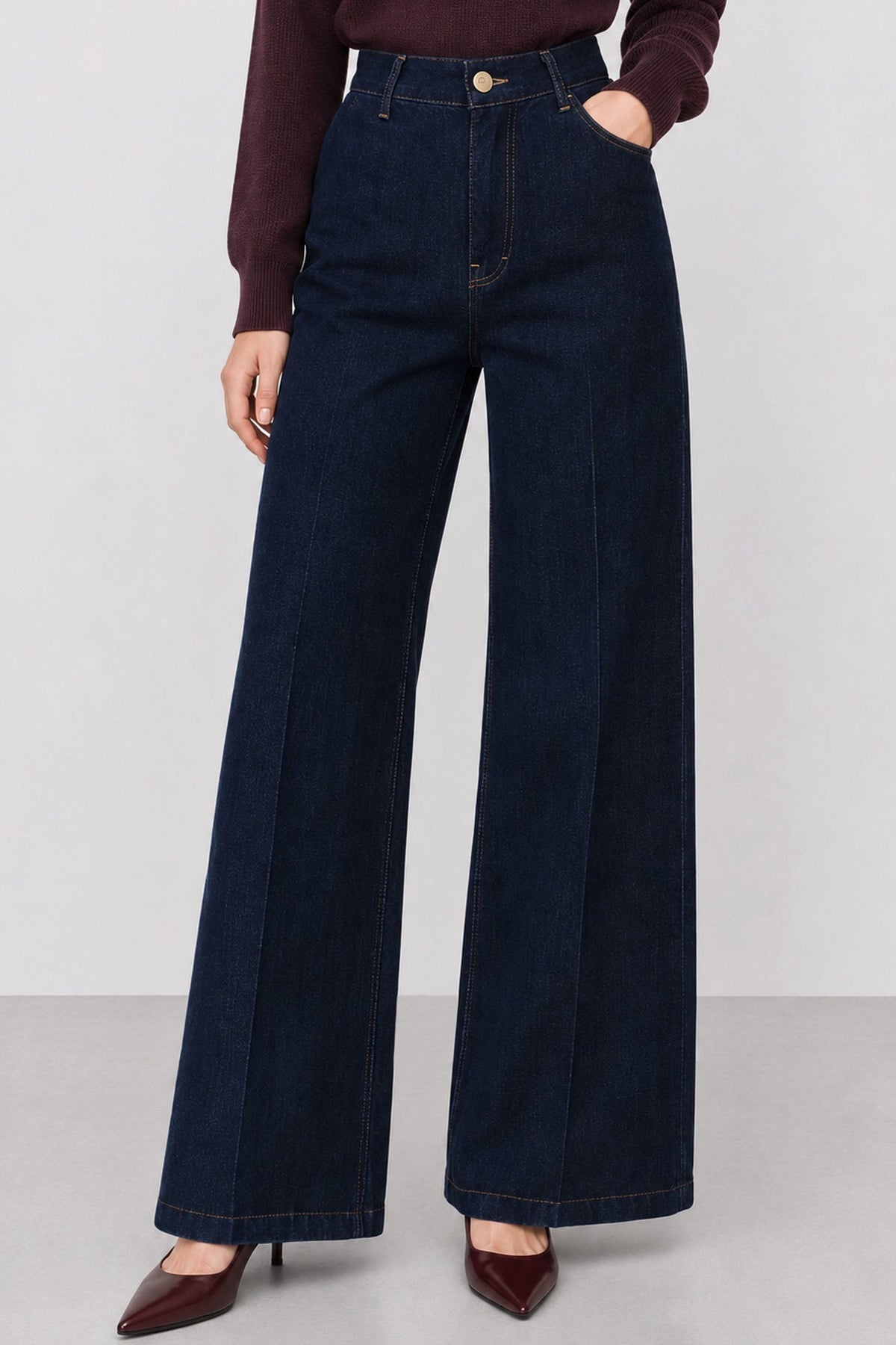 Levi Wide-Leg Jeans in Dark Blue, primary view