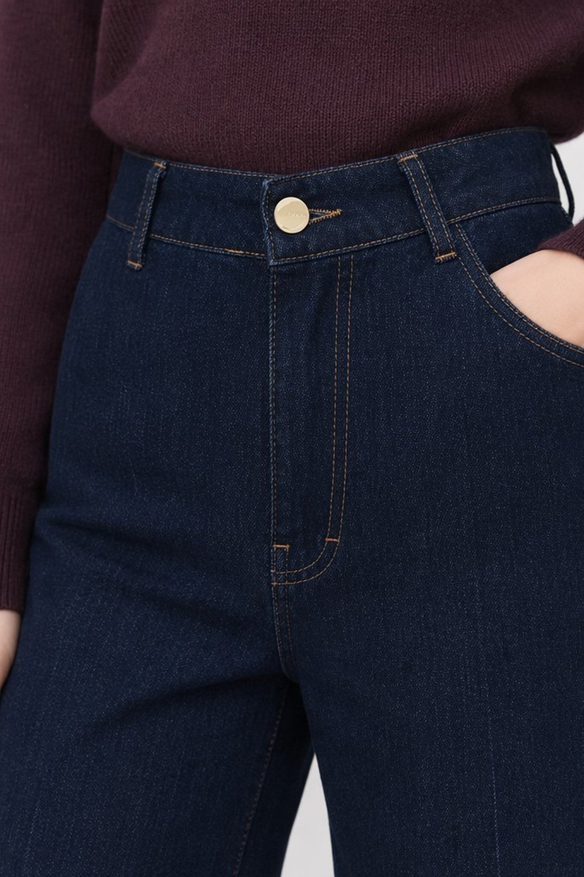 Levi Wide-Leg Jeans in Dark Blue, view 4
