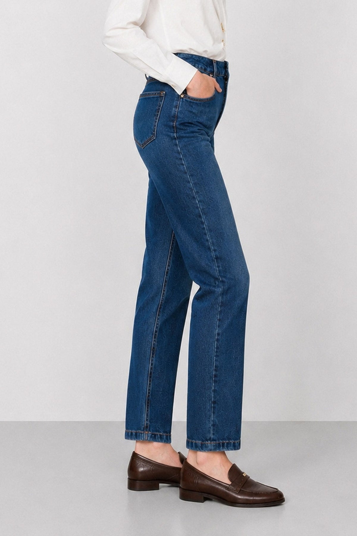 Grant Straight-Leg Jeans in Medium Blue, view 3