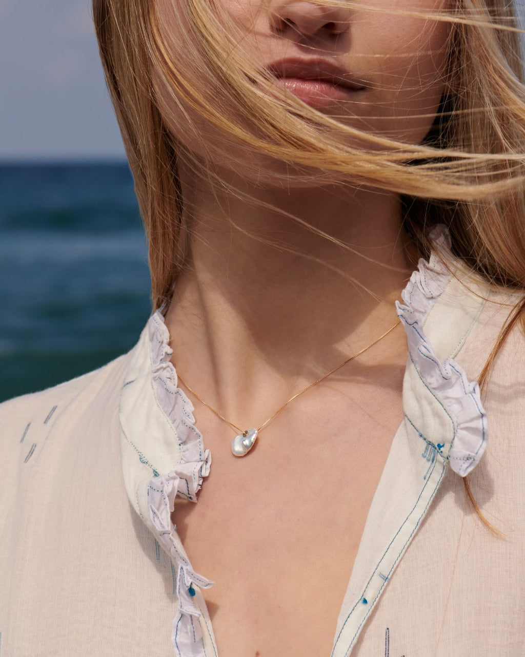 Brezza Necklace in baroque pearl, view 6