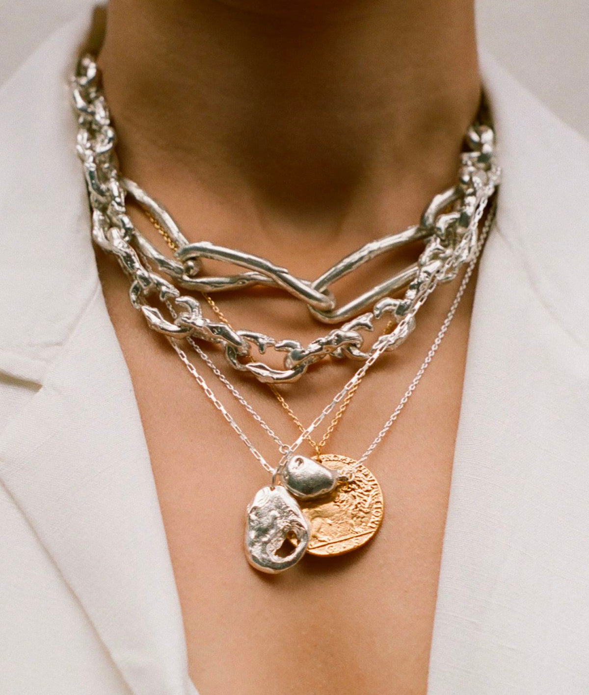 Il Leone Medallion — view 5