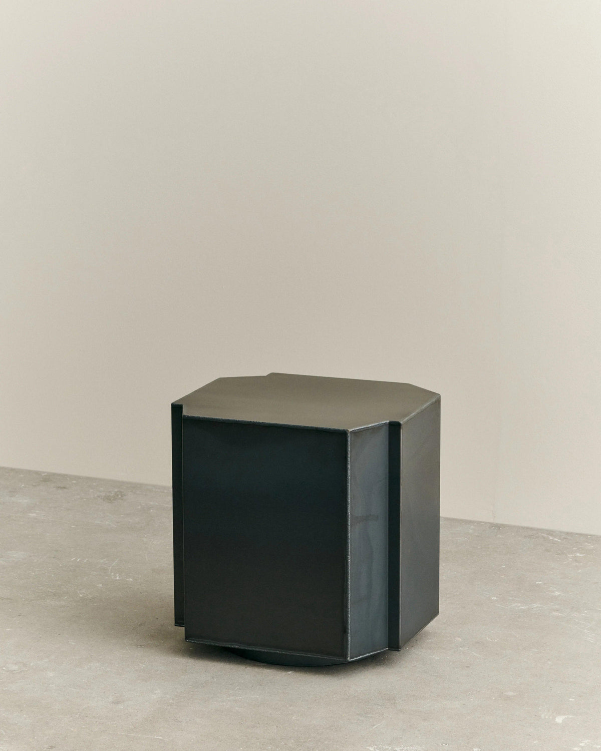 Funki Stool 01 — view 3