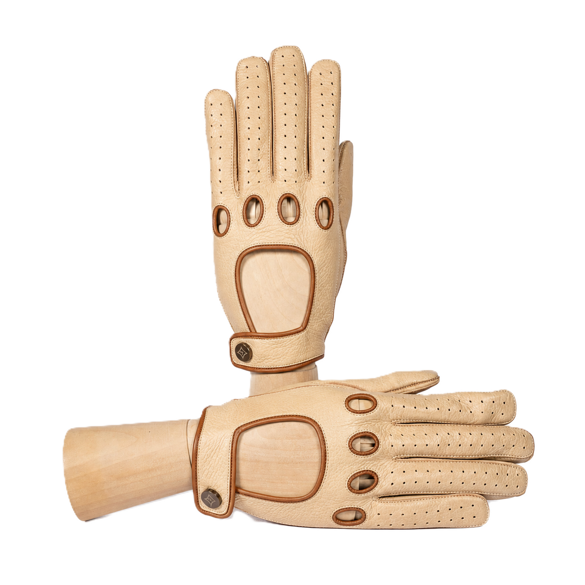 Contour Deerskin Driving Gloves with Snap in Beige, primary view
