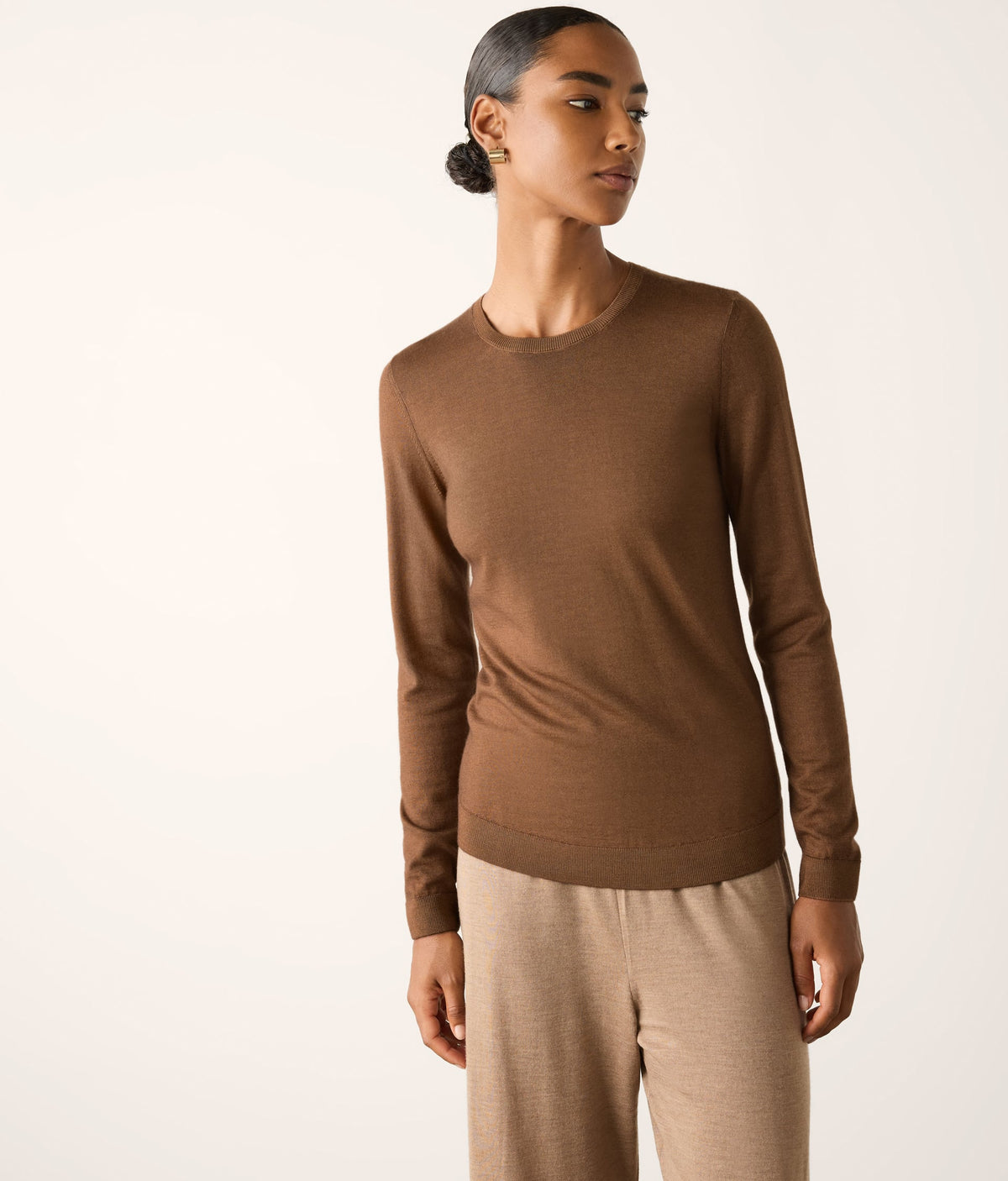 Column Cashmere Crewneck Sweater in Flaxseed Beige, view 2