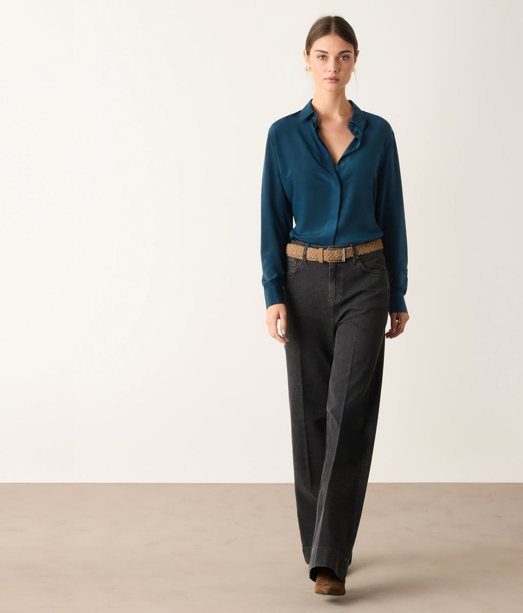 Frame Silk Crêpe de Chine Collared Shirt in Abyss Blue, primary view