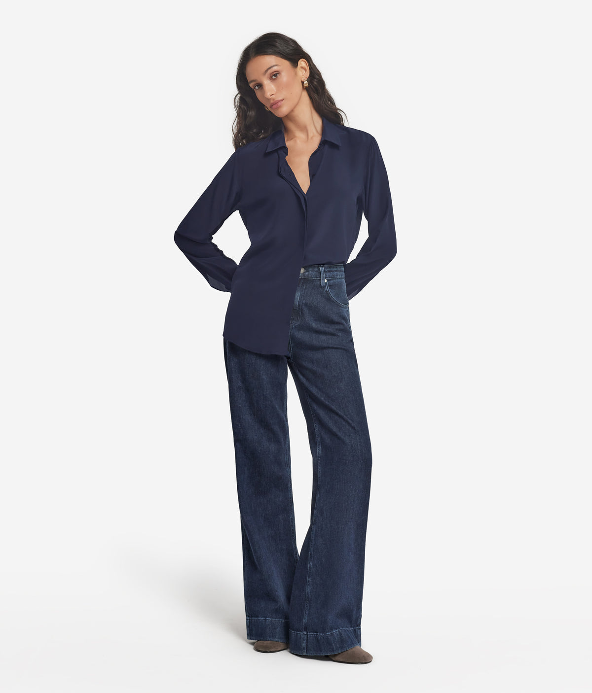 Frame Silk Crêpe de Chine Collared Shirt in Navy Blue, primary view