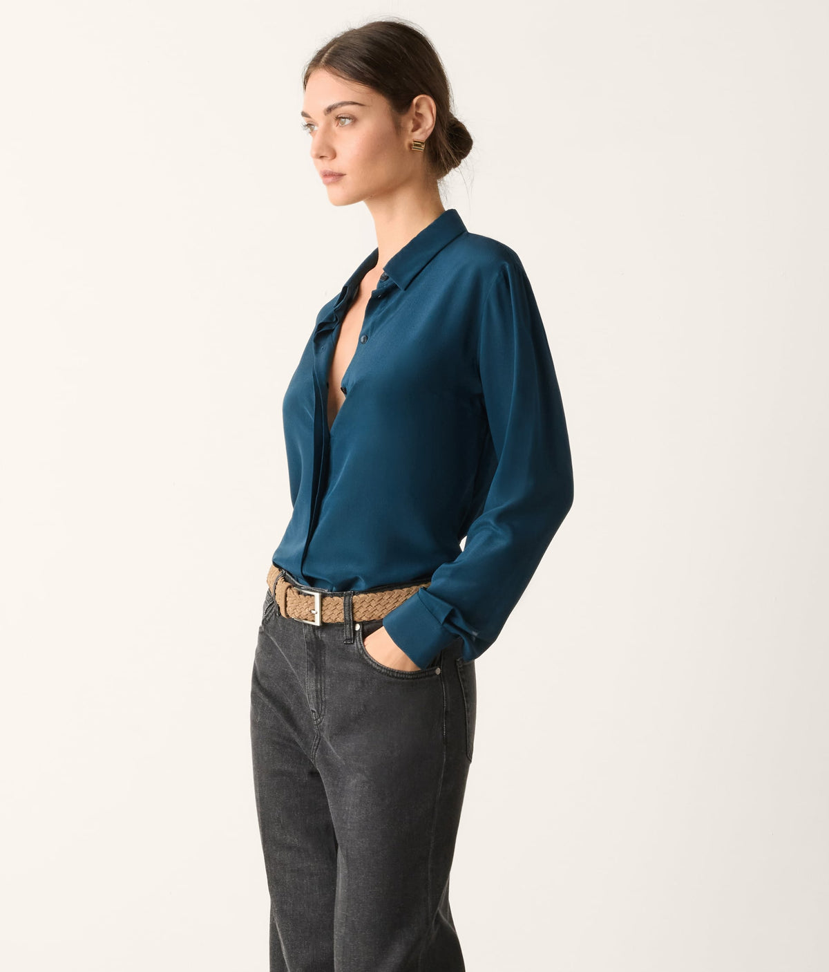 Frame Silk Crêpe de Chine Collared Shirt in Abyss Blue, view 5