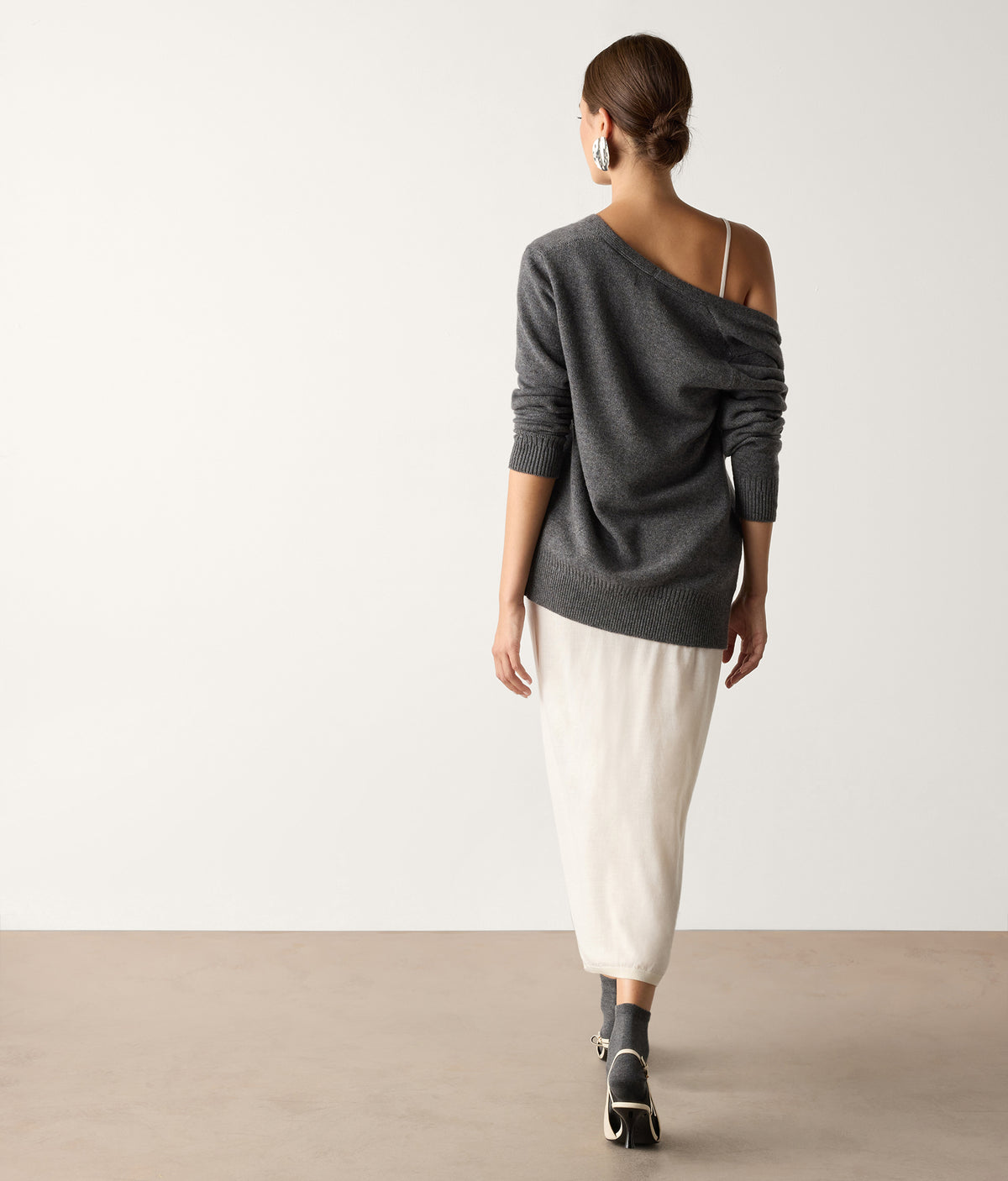 Form Varied-Rib Cashmere Cardigan with Slits in Dark Grey Melange, view 3