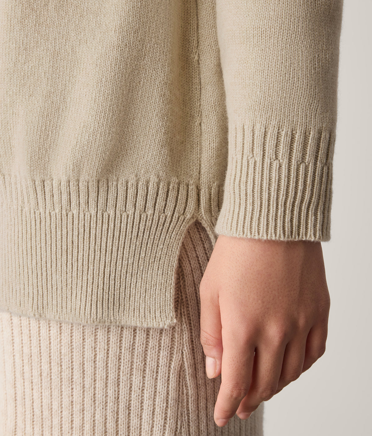 Form Varied-Rib Cashmere Cardigan with Slits in MELANGE ROPE, view 4
