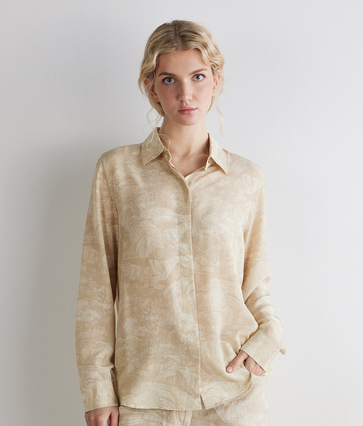 Drift Printed Silk Collared Shirt in Cord jacquard, view 2