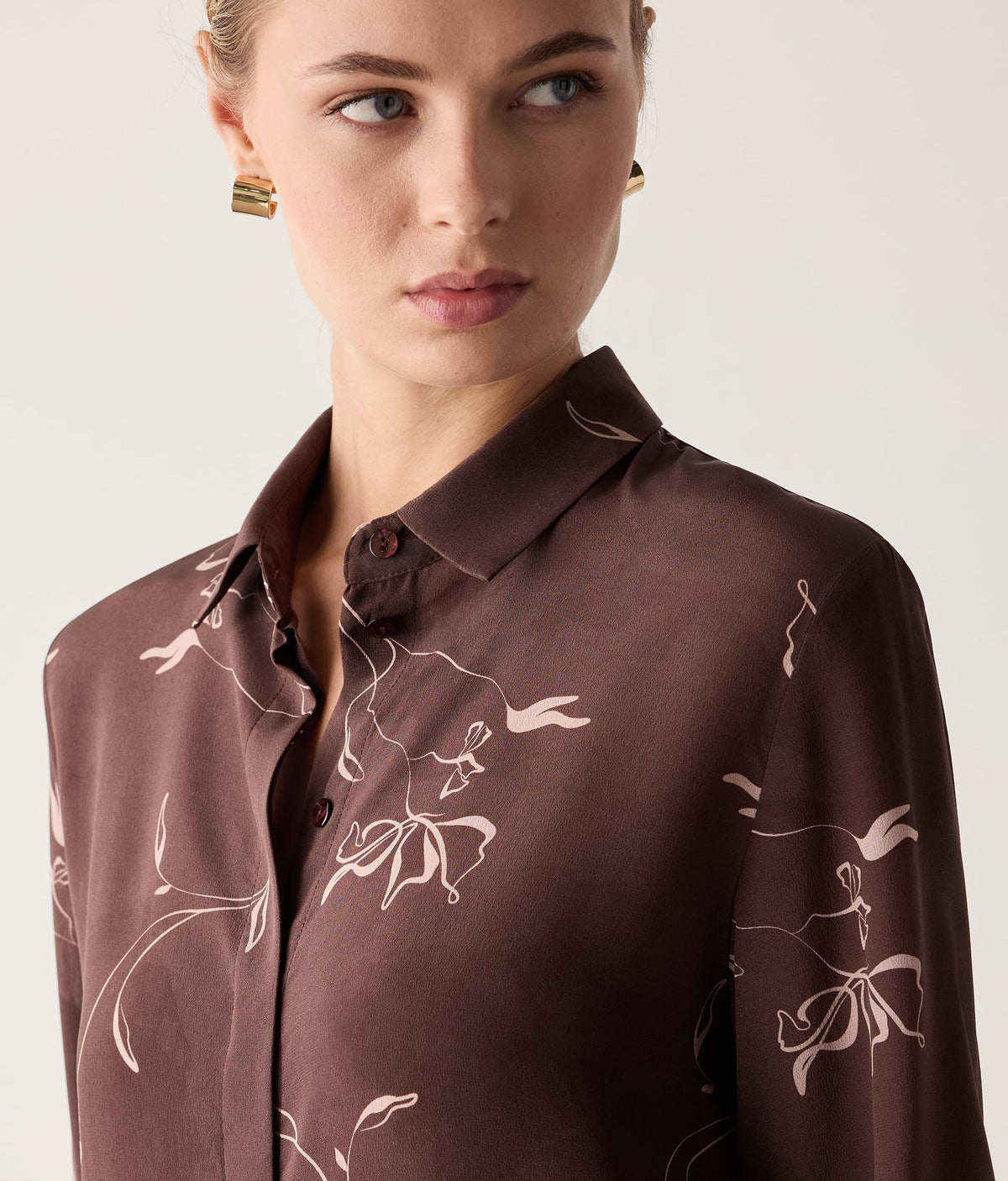 Drift Printed Silk Collared Shirt in FLOREAL WOOD, view 4