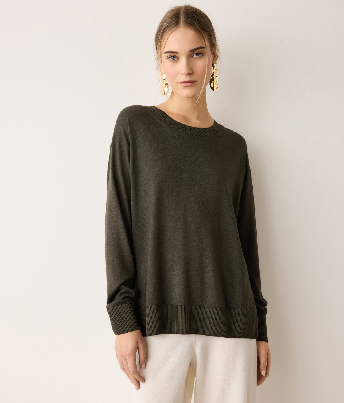 Frame Cashmere Crewneck Sweater with Slits in Deep Forest Green, view 2