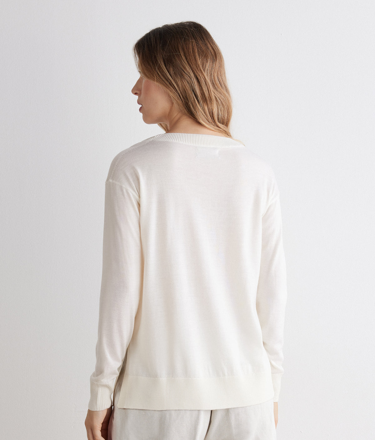 Frame Cashmere Crewneck Sweater with Slits in Bow, view 3