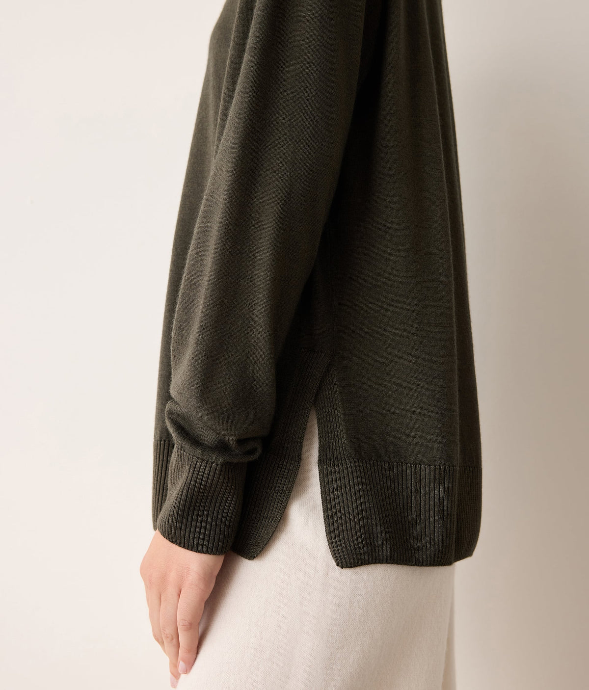 Frame Cashmere Crewneck Sweater with Slits in Deep Forest Green, view 4
