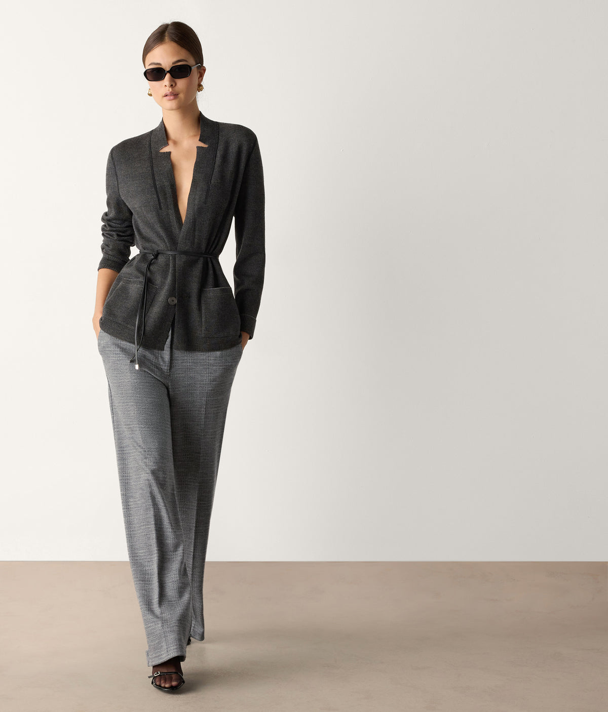 Frame Houndstooth Wool Jersey Straight-Leg Pants in Grey, primary view