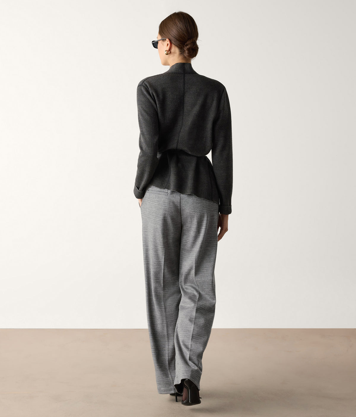 Frame Houndstooth Wool Jersey Straight-Leg Pants in Grey, view 3