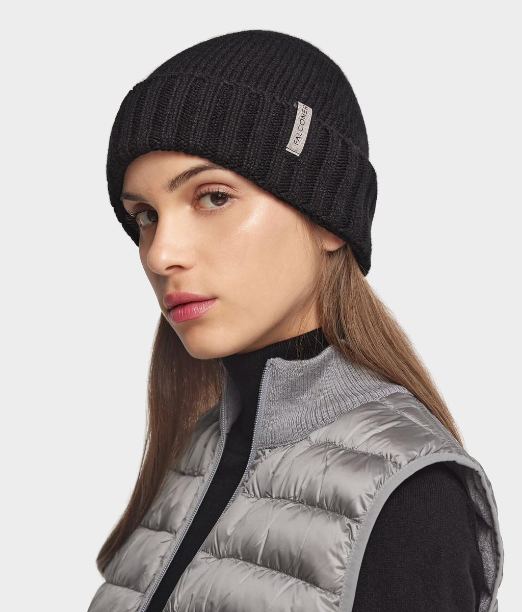 Ultrasoft Cashmere Cap in Black, primary view