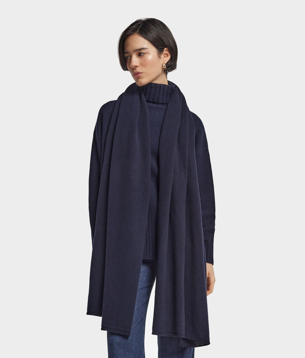 Cashmere Shawl in Navy Blue, view 3