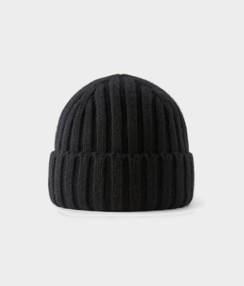 Cashmere Hat with Silk Lining in Black, view 2