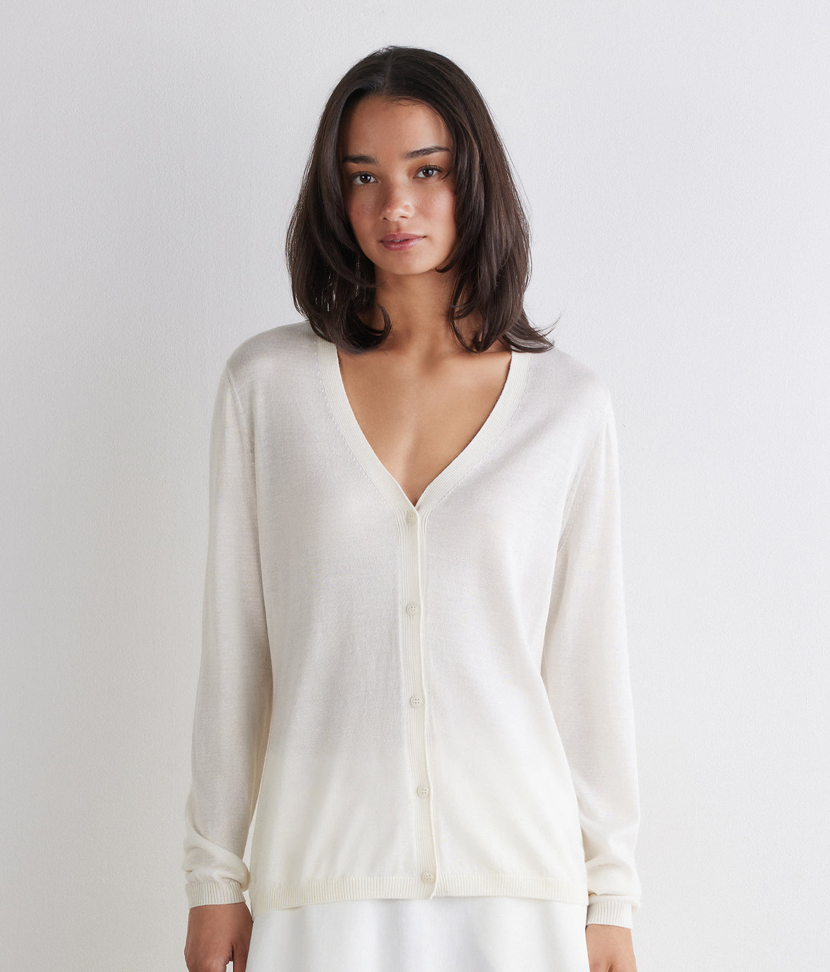Fold Cashmere and Silk V-Neck Cardigan in Bow, view 2