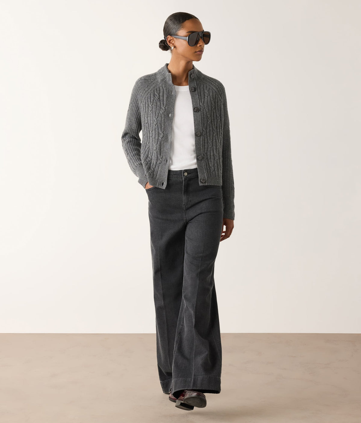 Frame Ribbed Cable-Knit Cashmere Cardigan in Dark Grey Melange, primary view
