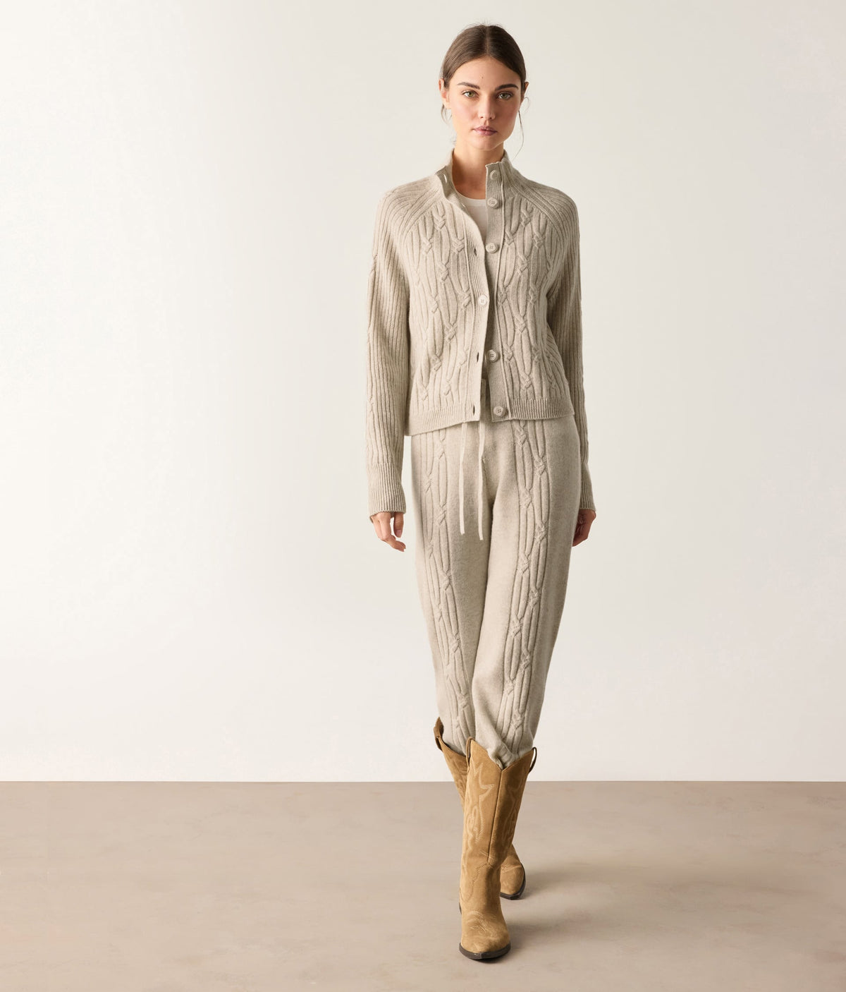 Frame Ribbed Cable-Knit Cashmere Cardigan in Stone, primary view