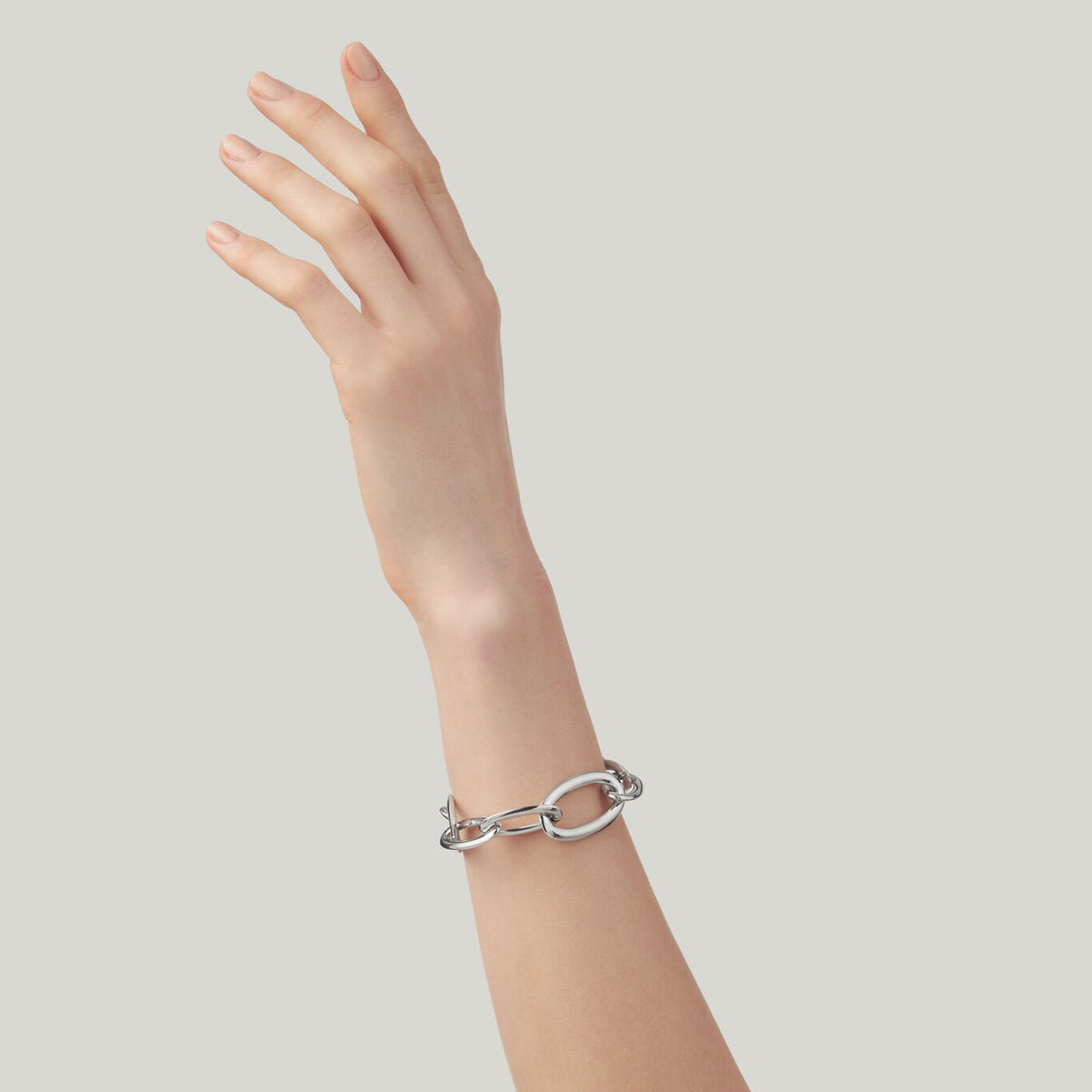 Line Bold Oval-Link Bracelet in Silver, view 2