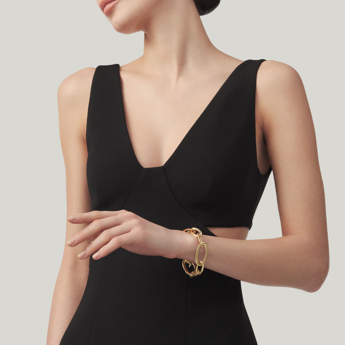 Line Bold Oval-Link Bracelet in Gold-plated silver, view 2