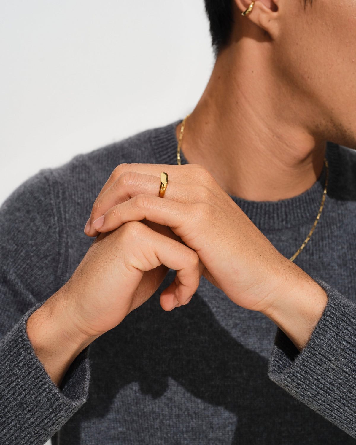 Line Slim Polished Signet Ring in 9K Gold, view 4