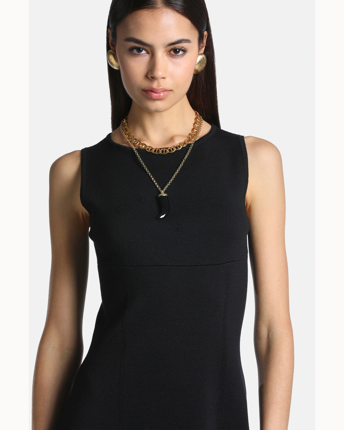 Elara Dress in black, view 3