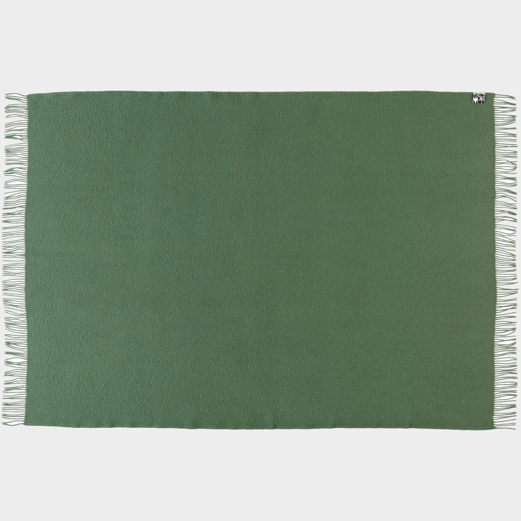 Athen Throw in Meadow Green, view 2