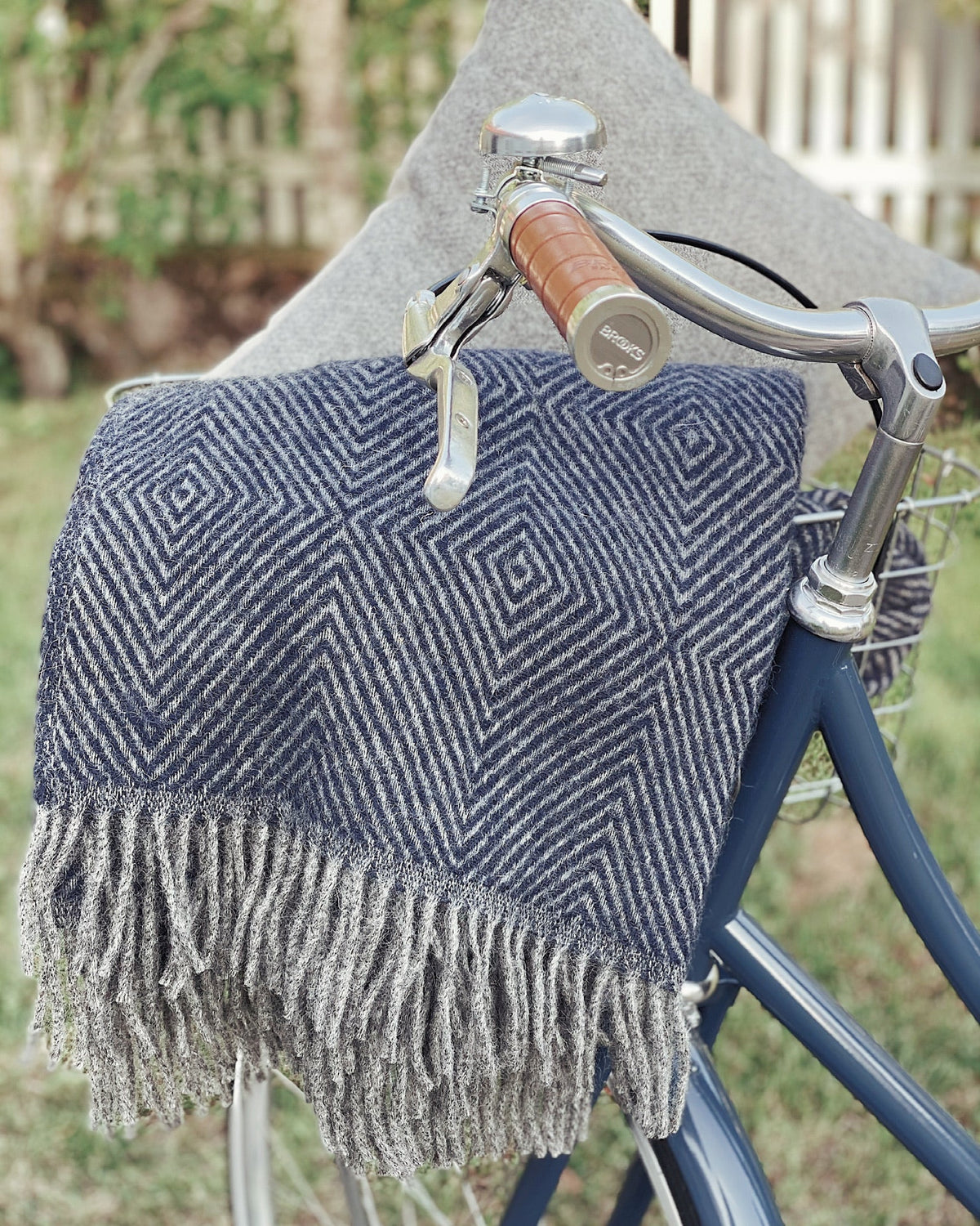 Fanø Throw in Granite Blue, view 4