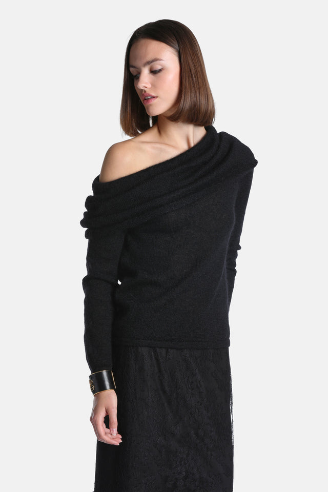 Capire Off-The-Shoulder Sweater